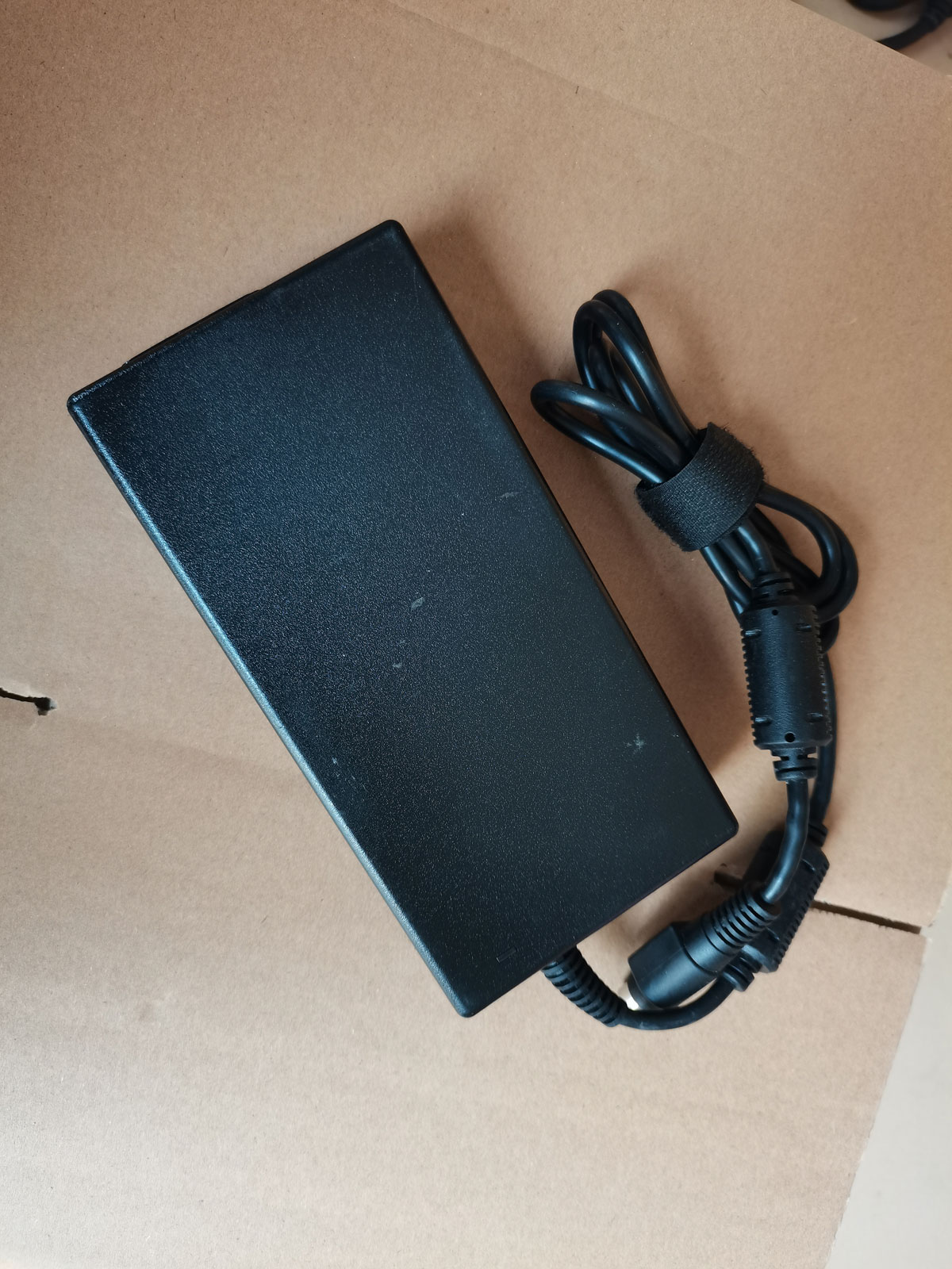 OEM Delta 230W 19.5V 11.8A ADP - Pc Gaming Msi review and price